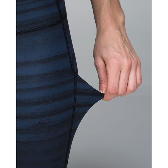 Lululemon Speed Tight III *All Full-On Luxtreme size 4 - Picture 3 of 11